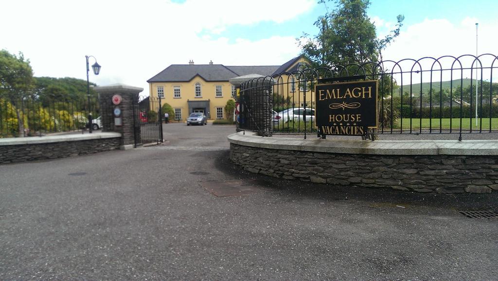 فندق Emlagh House دينغل المظهر الخارجي الصورة