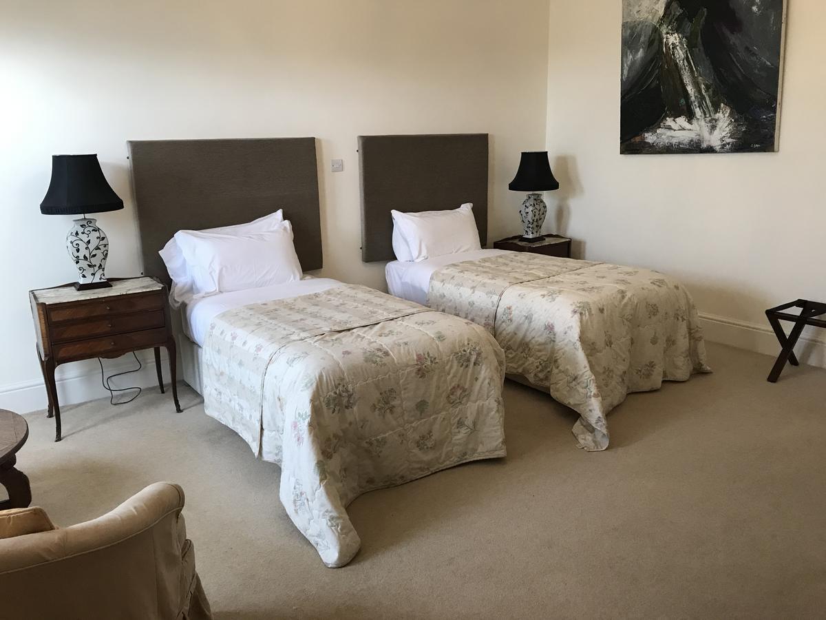 فندق Emlagh House دينغل المظهر الخارجي الصورة