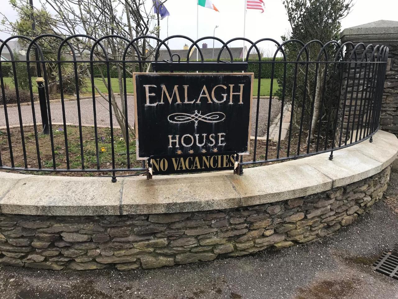 فندق Emlagh House دينغل المظهر الخارجي الصورة